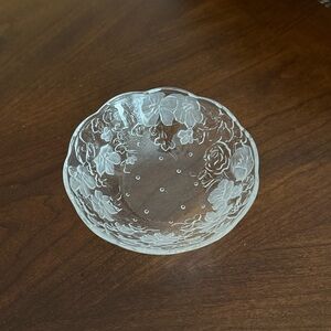 Vintage Frosted Glass Floral Pattern Replacement Salad / Fruit Bowl - 5.75” D